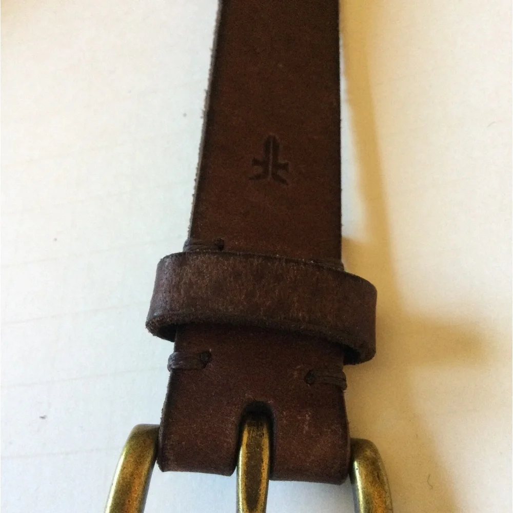 FRYE TWISTED STUD LEATHER BELT BROWN WITH BRASS D RING BUCKLE SIZE LARGE NWT